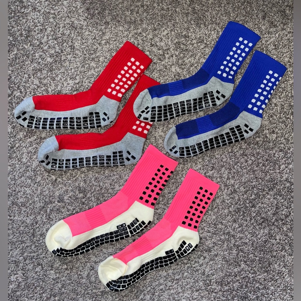 NWOT Anti-slip athletic grip socks Unisex 3 pair red, blue & pink.